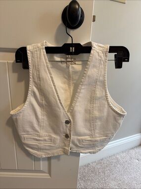 Love Tree White Cropped Vest